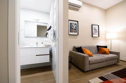 Apartment Dream House-camilla