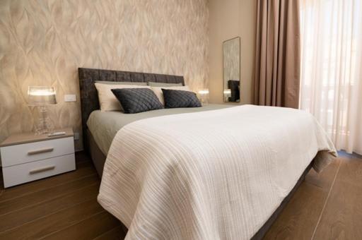 Apartment Dream House-camilla *